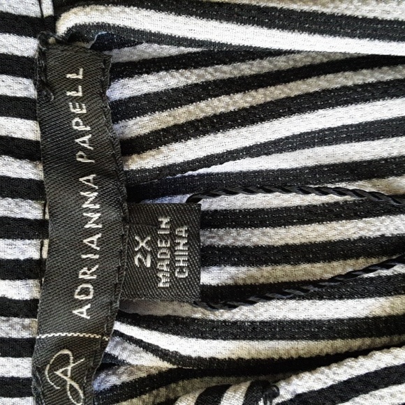 Adriana Papell Striped Blouse - Picture 4 of 5